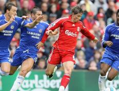 半岛体育官方网站 :费德勒重返赛场，重要助攻首场状态出色，TES观众沸腾！赛场气氛高涨